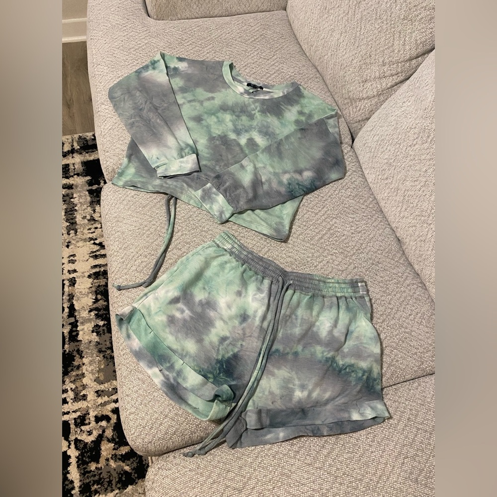 Sweater and shorts set